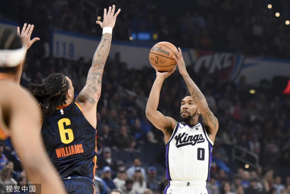 双方球员在 双方球员在